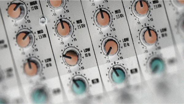Mixing console symbolising dietary rebalancing Everything you need to know about dietary rebalancing